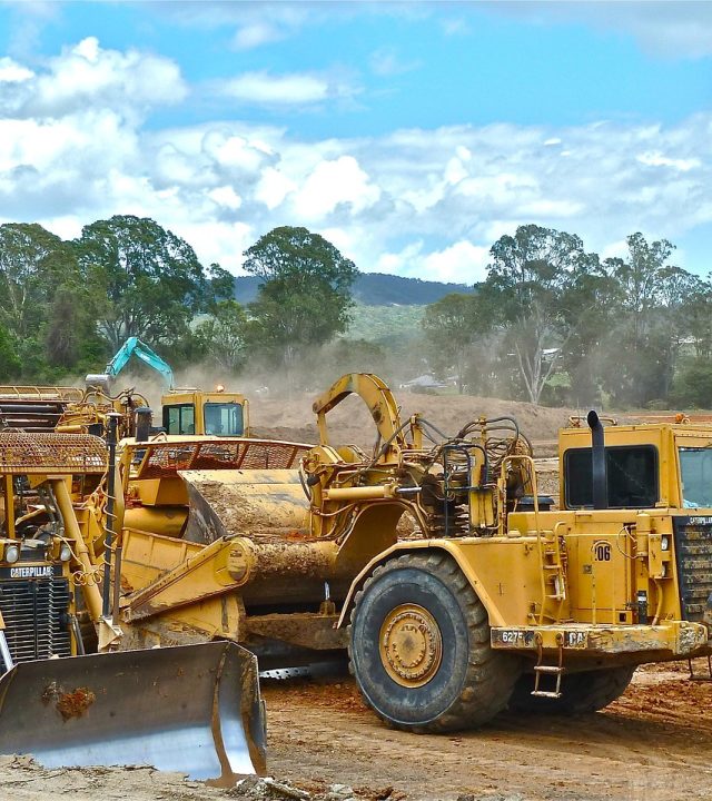 bulldozer, crawler, earth-moving